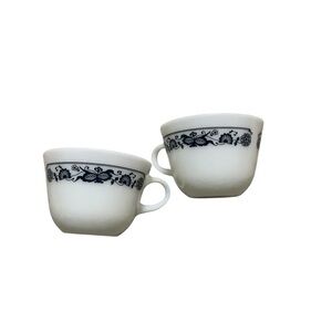 Vintage Pyrex old town blue tea coffee cups